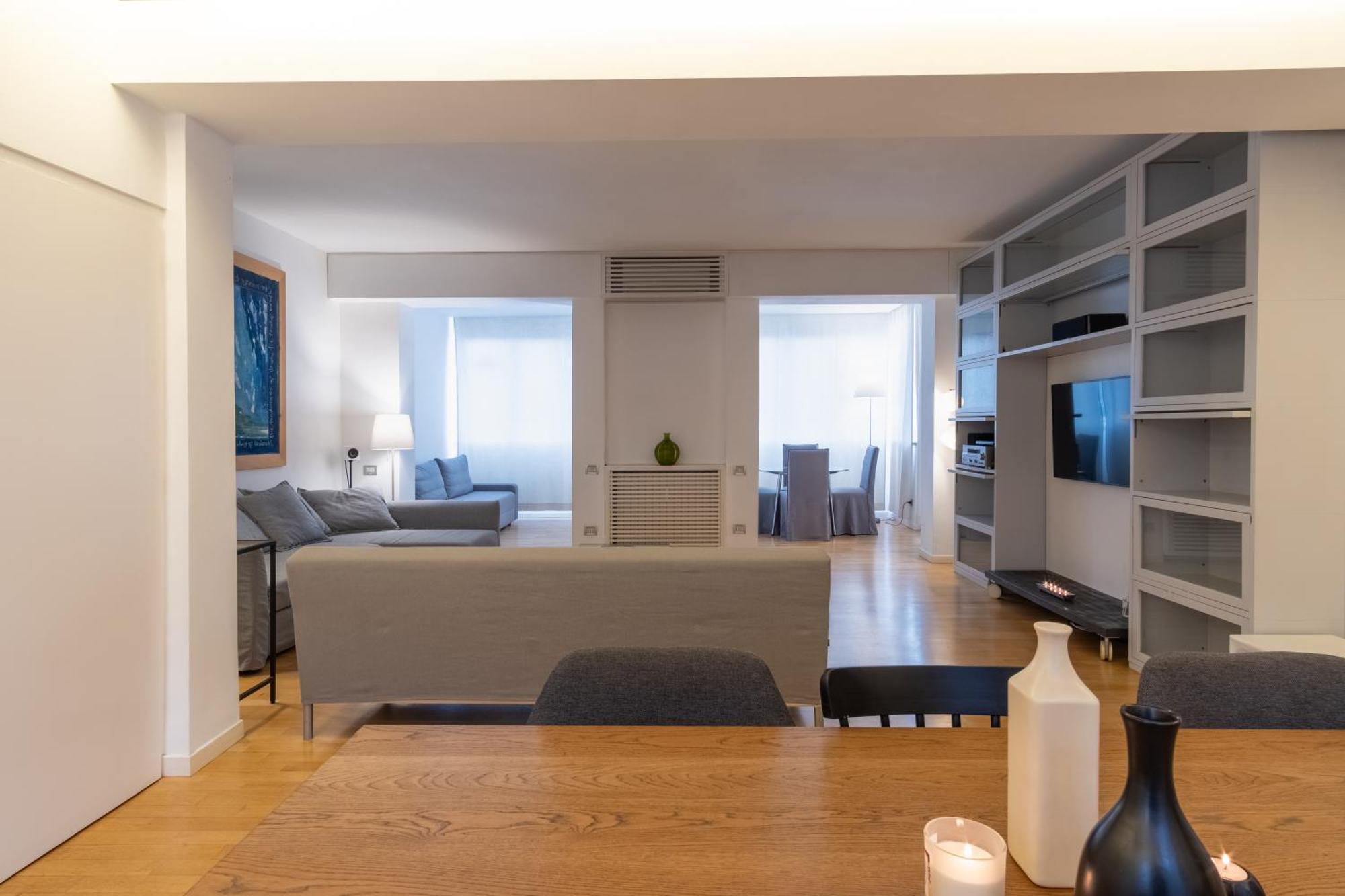 Attic With Terrace And Jacuzzi - Luxury Apartment Roma Ngoại thất bức ảnh
