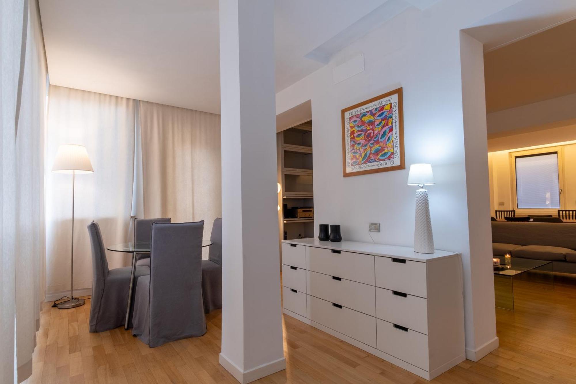 Attic With Terrace And Jacuzzi - Luxury Apartment Roma Ngoại thất bức ảnh
